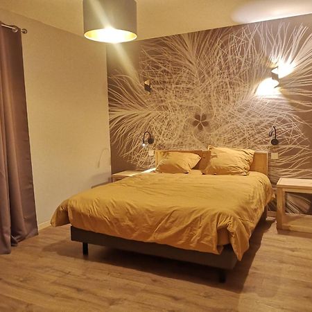 Aux Buis Gourmands Bed & Breakfast ลาชาแปล็อง-แวร์กอร์ ภายนอก รูปภาพ